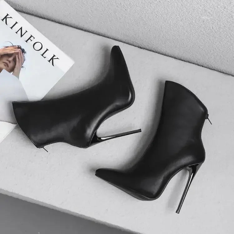 Bota Feminina Salto Fino Boca Assimétrica - Promoção De Inverno 2025