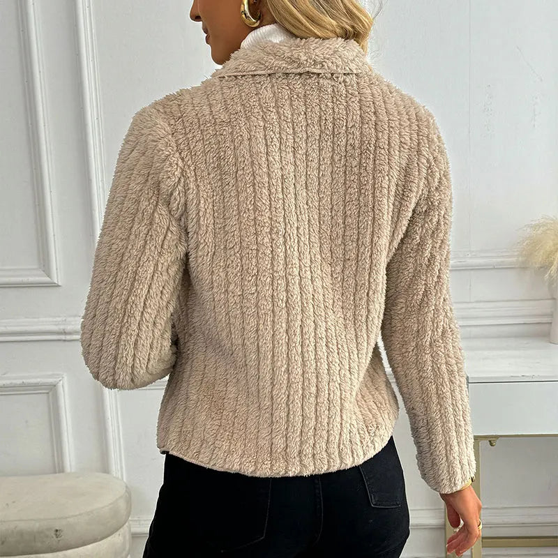 Casaco Feminino De Veludo Com Lapela Grande - Promoção De Inverno 2025