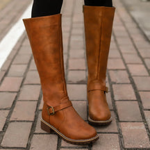 Bota Feminina Cano Alto De Material Resistente Tendência - Promoção De Inverno 2025