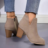 Bota Feminina De Cano Baixo Com Recorte Lateral  - Promoção De Inverno 2025